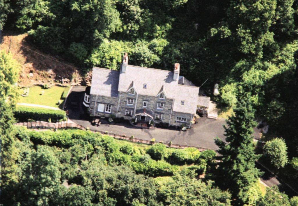 ベトウス・ア・コーエド Glyntwrog House Bed & Breakfast エクステリア 写真